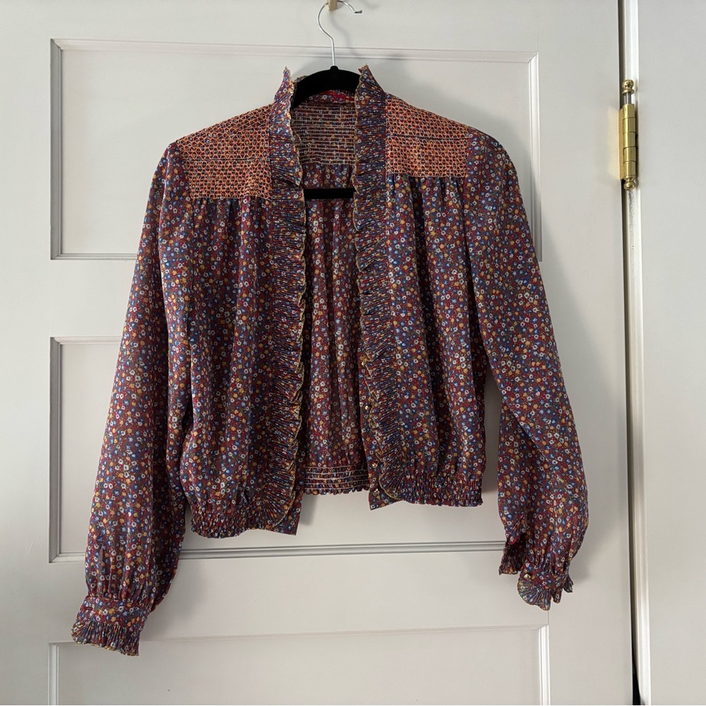 Floral Patterned Blouse with Ruffle Trim